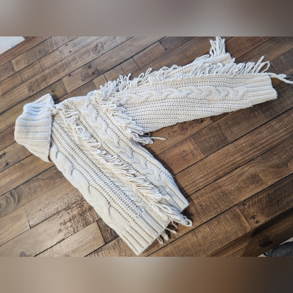 Tassle Knit Sweater - Picture 2 of 3